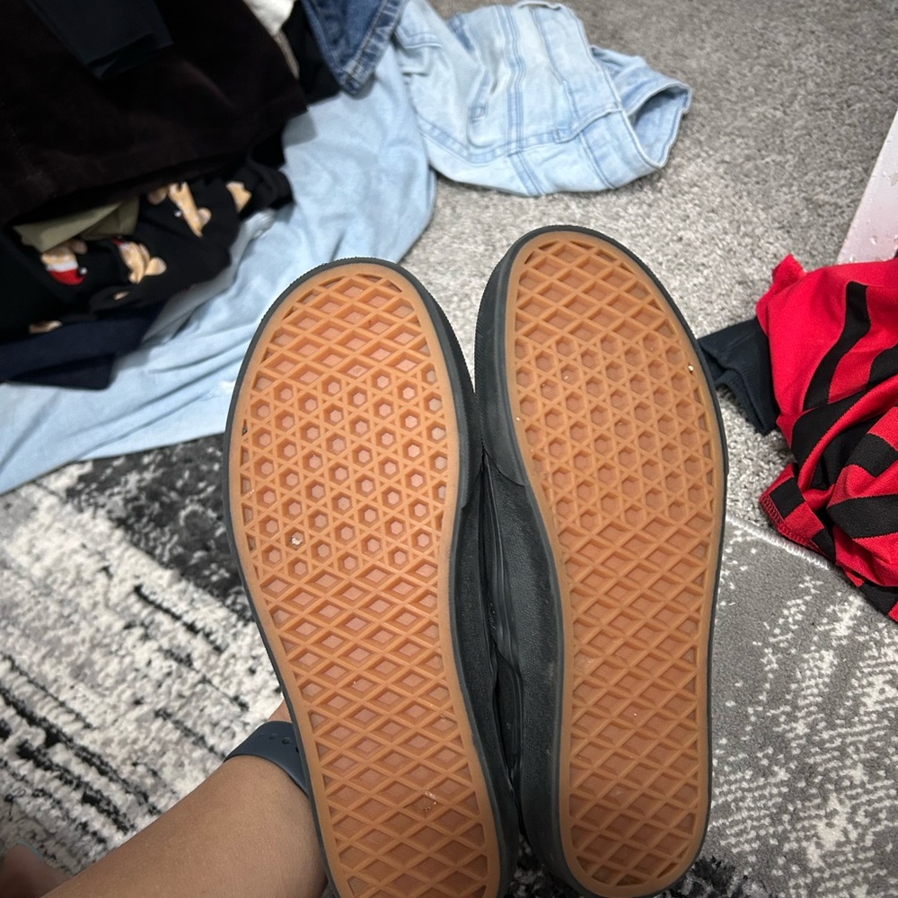 Vans Classic Black Slip-Ons - Picture 4 of 4